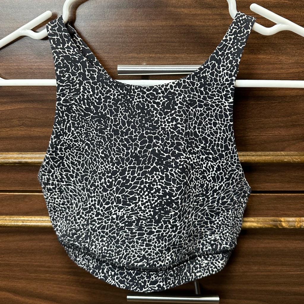 Lululemon Energy Bra *High Neck Size 4